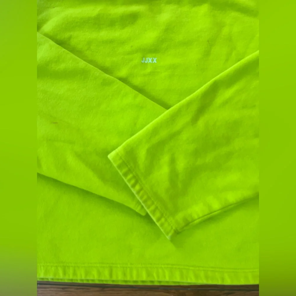 JJXX Womens Bright Green Long Sleeve Crop shirt - Picture 4 of 10